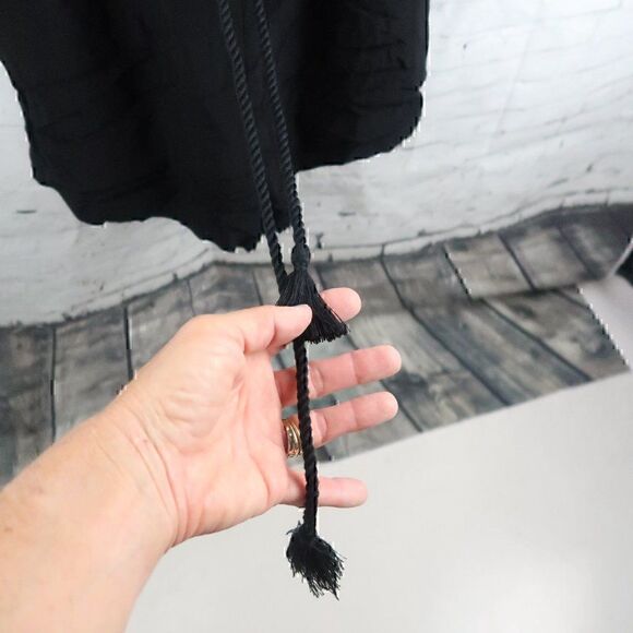 ANN TAYLOR LOFT BLACK SHORT SLEEVE ROUND NECK ROMPER WITH DRAWSTRING WAIST - Picture 7 of 10